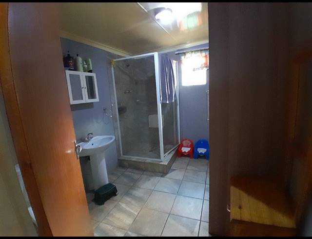 3 BEDROOM HOUSE FOR SALE IN OOS EINDE